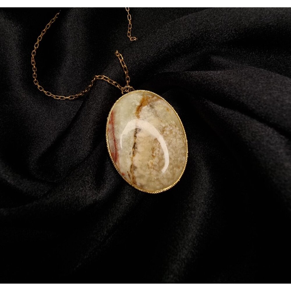 Vintage Italy Signed Oval Pendant Necklace With Gold-Tone Chain